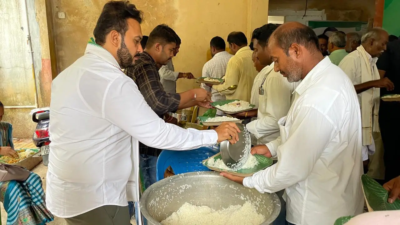 Food Distribution By MLA Rupesh Panigrahi