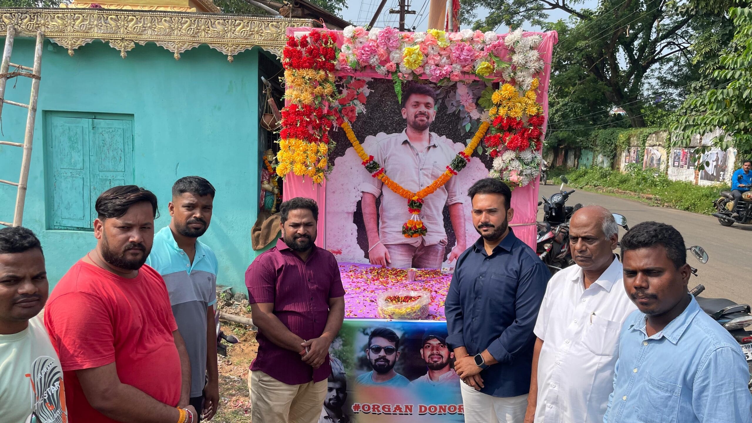 First Organ Donor Naresh 11th Day Attend by MLA Rupesh Panigrahi Sir 1